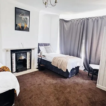 4 Bedroom House Eastville Sleeps 9 Contractors Long Appartement