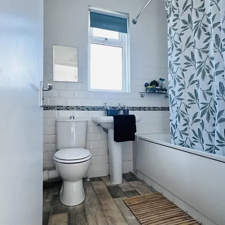 Appartement 4 Bedroom House Eastville Sleeps 9 Contractors Long