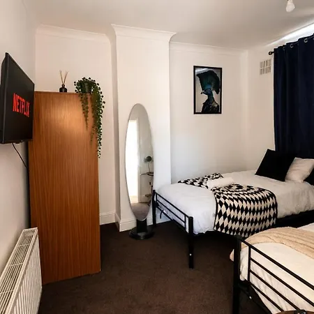 4 Bedroom House Eastville Sleeps 9 Contractors Long Appartement